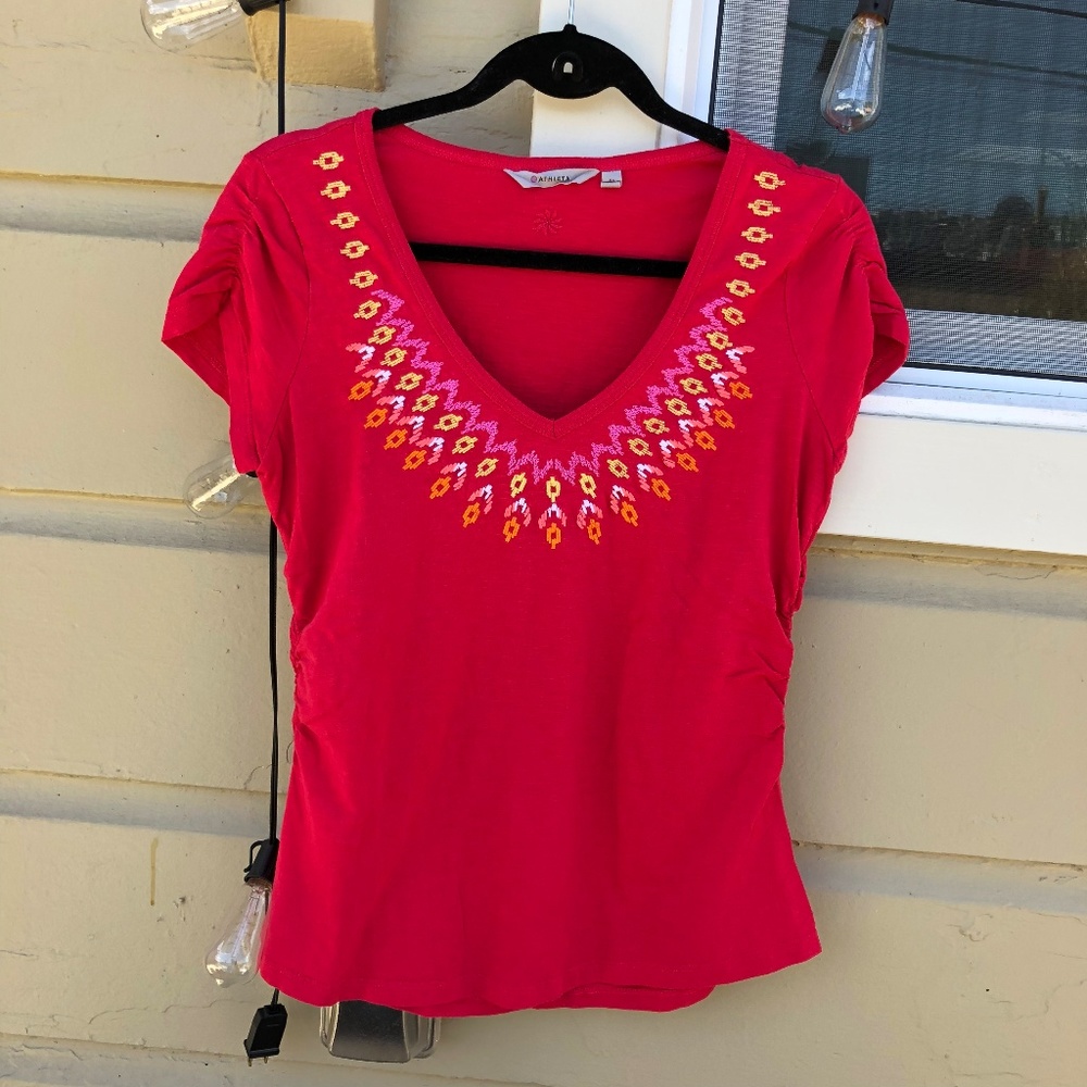 Athleta Tahoe Ruched Embroidered Tee Tshirt